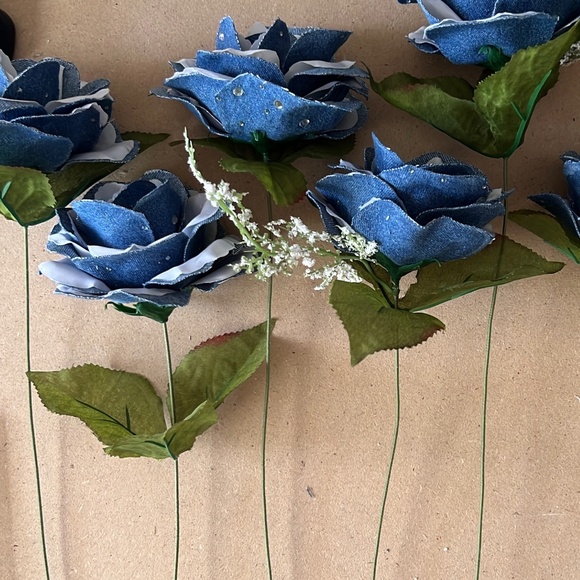 Project Denim Rose, white or blue denim handcrafted denim rose - Picture 1 of 7
